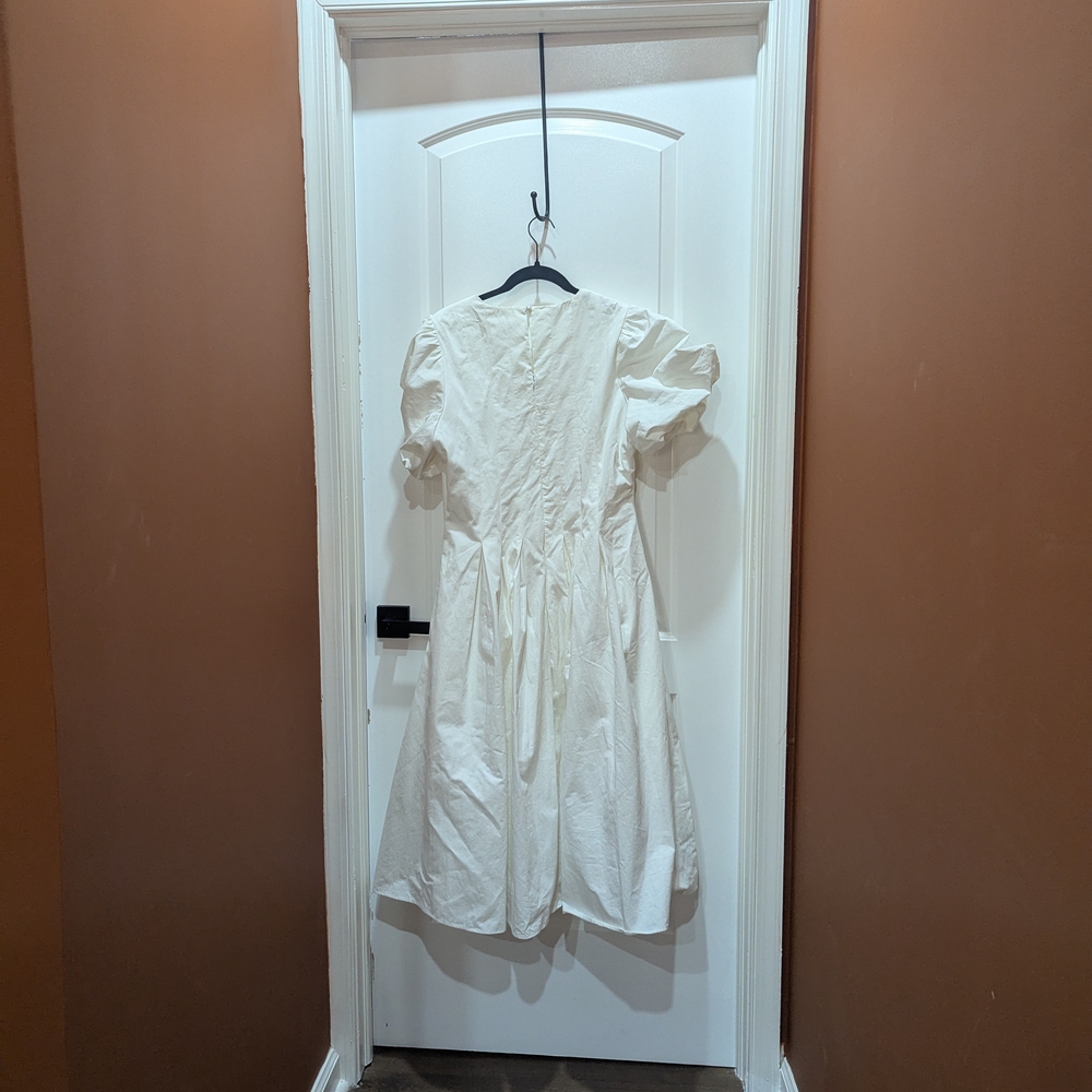 Chic White Puff Sleeve Midi Dress - Picture 4 of 7